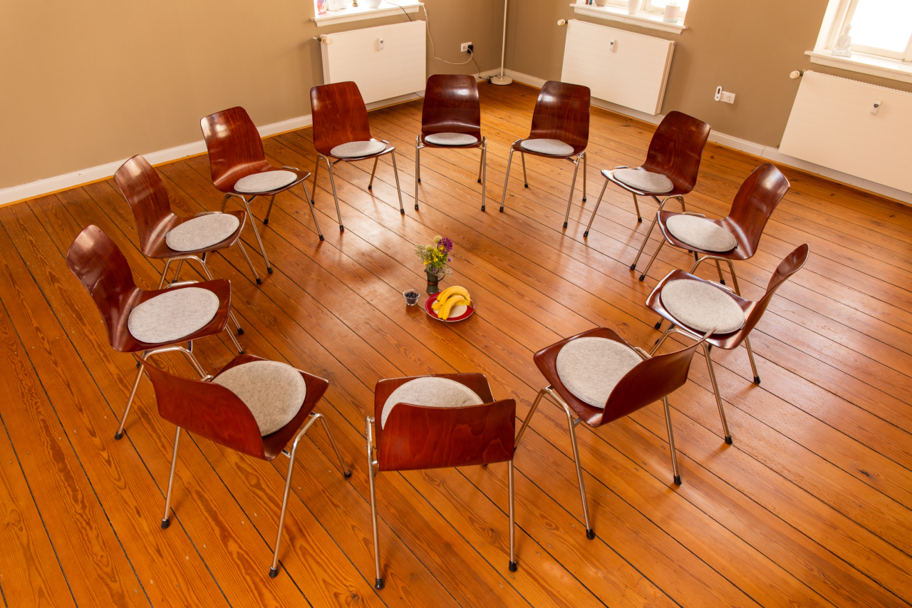 vernetzung Raum mieten Seminar Aufstellung Coaching Kurse Paartherapie Beratung Kräuter